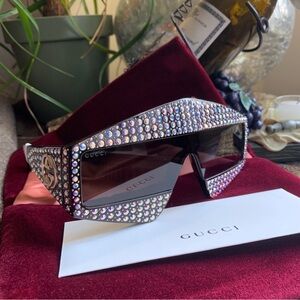 Gucci Black and Silver Crystal Sunglasses Excellent Condition no flaws